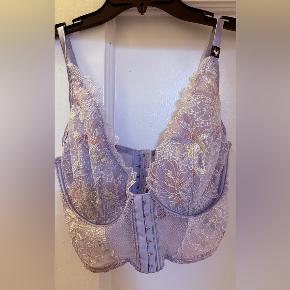 Victoria's Secret Lace Corset Bra in Lavender and Cream